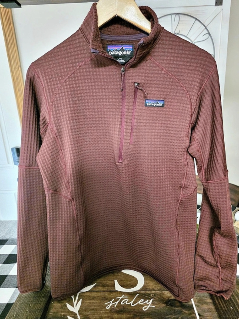 Patagonia Women's R1 Pullover Quarter Zip Size Large